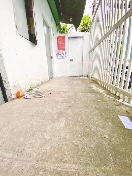 Bán nhà cấp 4 có 5 phòng trọ-Đường số 13-81m2  Gía 3 tỷ ( Gía bán đất tặng kèm nhà)