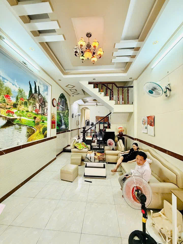 Hàng hiếm trong khu nhà liền kề gần Trung Tâm Dĩ An.