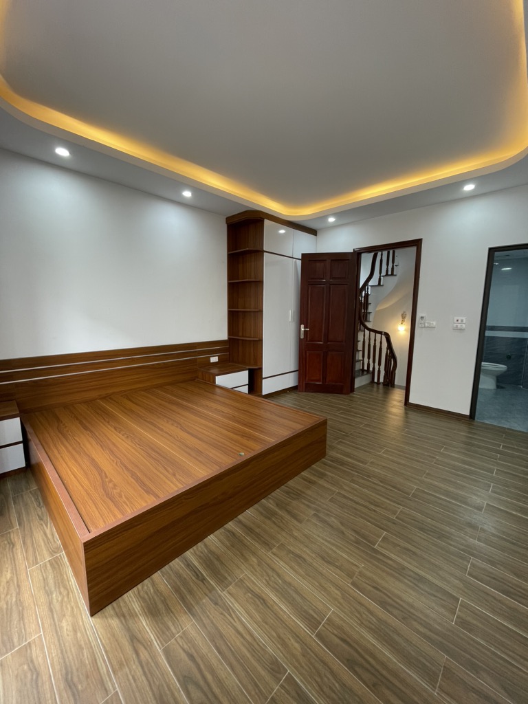 Cần bán nhà Lô góc thoáng sáng, Nhà đẹp phố Văn Phú 30m2 x 5 tầng chỉ hơn 6 tỷ