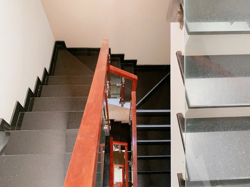•	BÁN GẤP NHÀ KĐB SÁT MT ĐƯỜNG NGUYỄN VĂN KHỐI P11 GÒ VẤP, 56M2 GIÁ CHỈ 8.999 TỶ