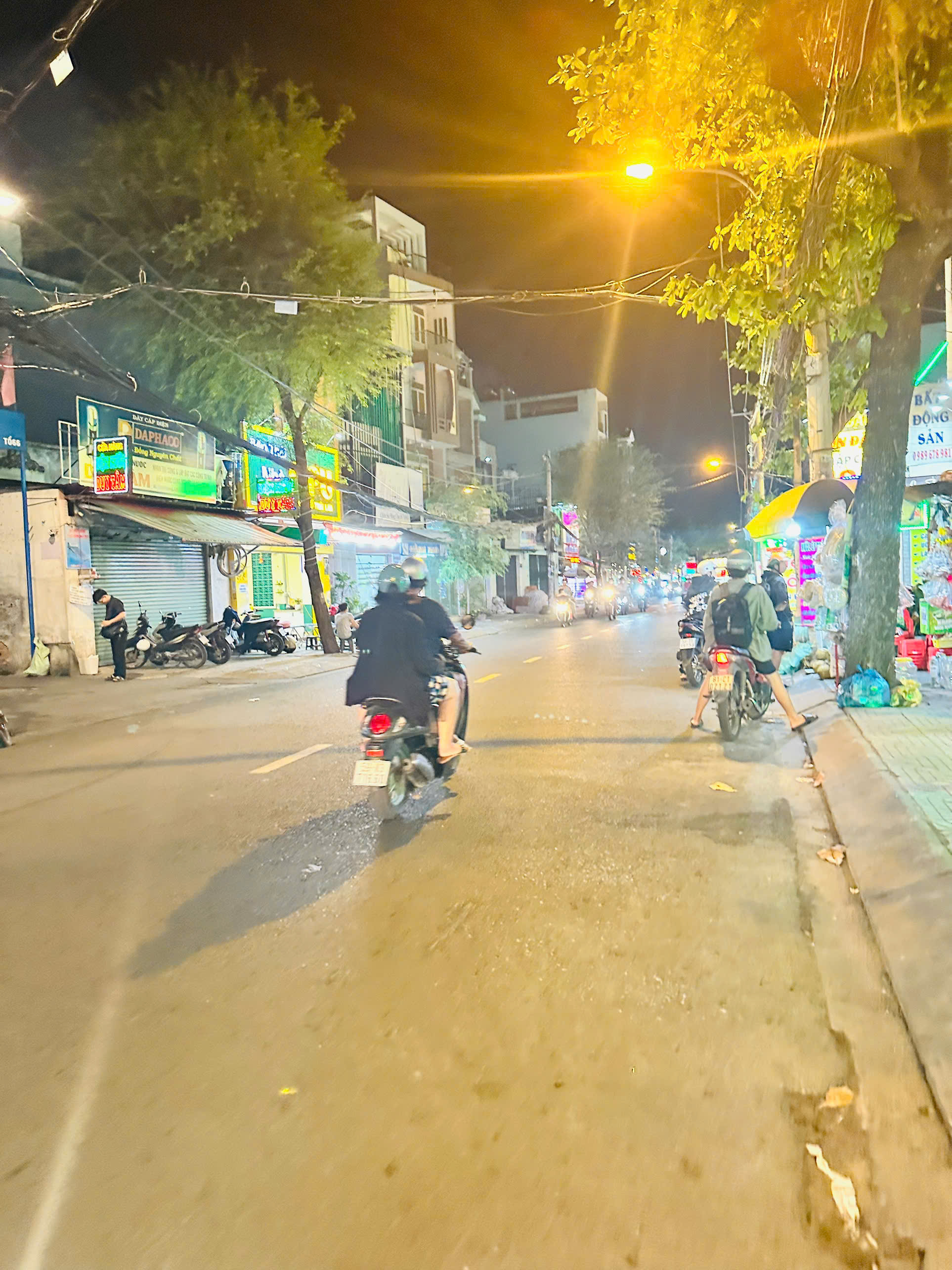 NHÀ HXH ĐẬU CỬA GẦN CV LÀNG HOA , P9 , GÒ VẤP , DT60M2 ,CHỈ NHỈNH 7 TỶ