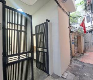 CẦN BÁN NHÀ GẤP MỖ LAO HÀ ĐÔNG