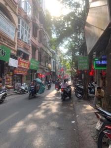 Bán nhà Nguyễn Huy Tưởng - 25m2 - 4 tầng - mặt tiền 4m - 3,5 tỷ