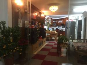 Nhà đẹp ơ ngay Linh Nam 3 bước ra oto tránh