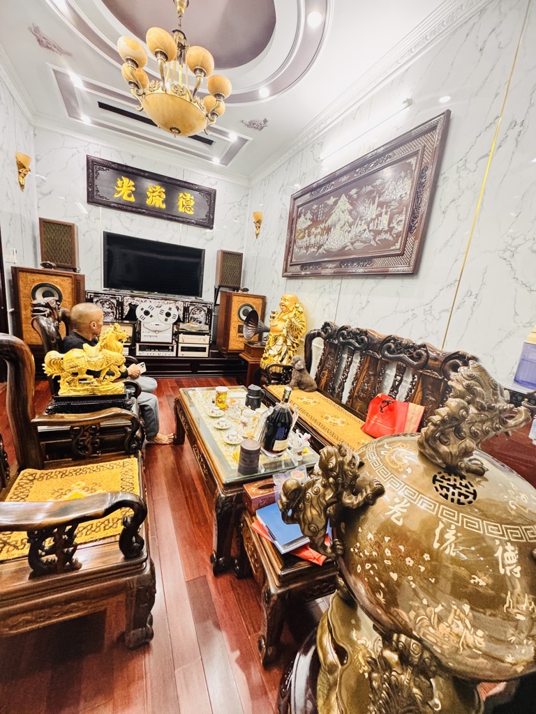 SIÊU PHẨM XUÂN LA,5 TẦNG MT 6M,NHỈNH 7 TỶ,Ô TÔ QUA NHÀ,CĂN GÓC 3 THOÁNG,DÂN TRÍ CAO