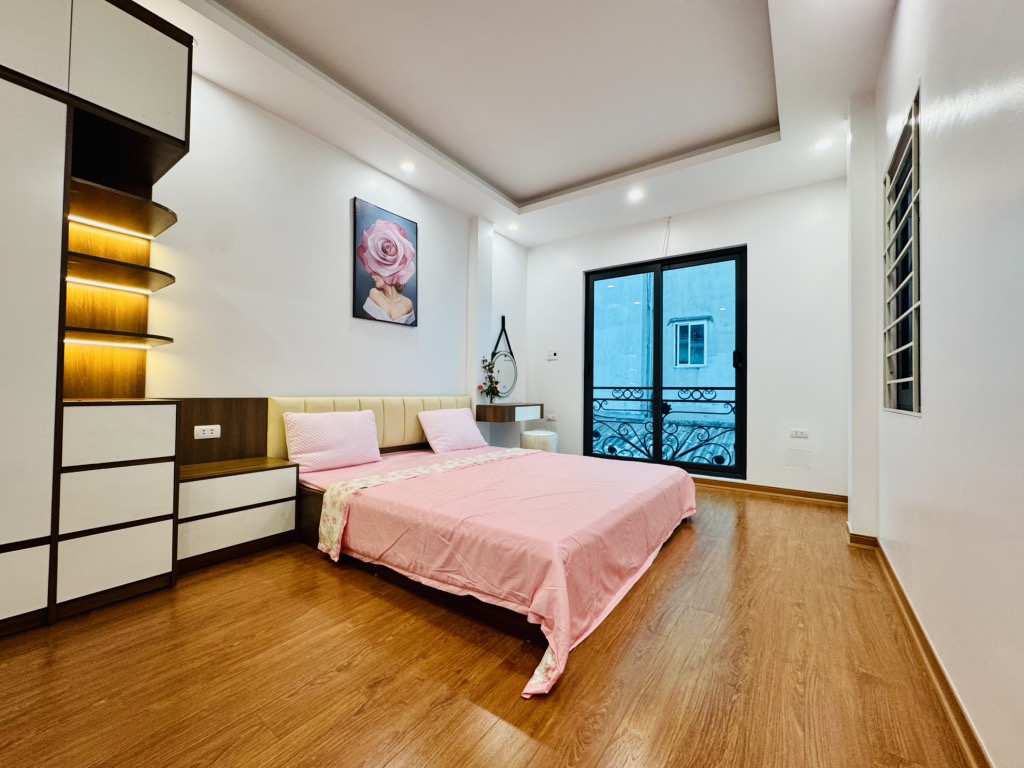 Bán Gấp - Nhà Hiếm Xuân Đỉnh - Lô Góc - Ô tô đỗ cổng - Gần công viên Hoà Bình