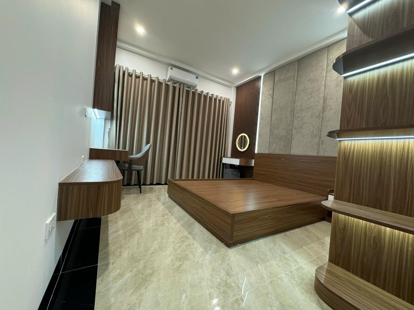 Bán Gấp - Nhà Xuân Đỉnh - Lô Góc - Gần Ô Tô - Full Nội Thất - An Ninh Tuyệt Đối