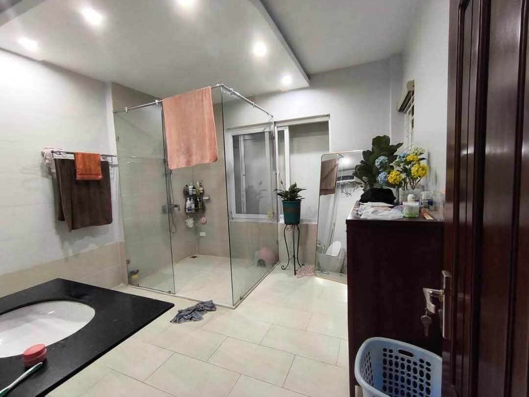 Hiếm - Nhà Trần Cung,Bắc Từ Liêm - 6 tầng thang máy - 1 nhà ra mặt phố