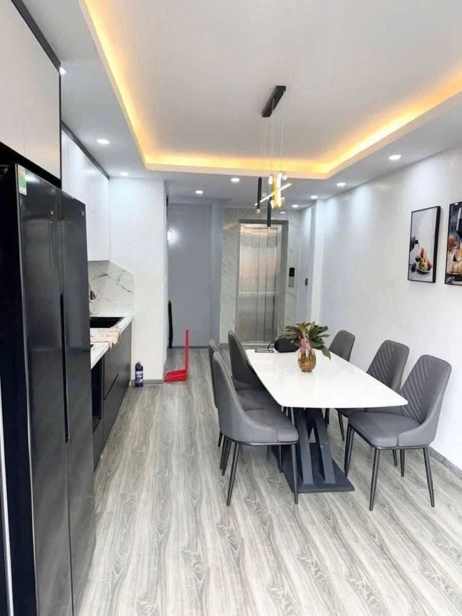 Bán gấp - nhà Đỗ Nhuận,Bắc Từ Liêm,35m2 chỉ.8.2 tỷ,lô góc,ô tô,dân xây mới
