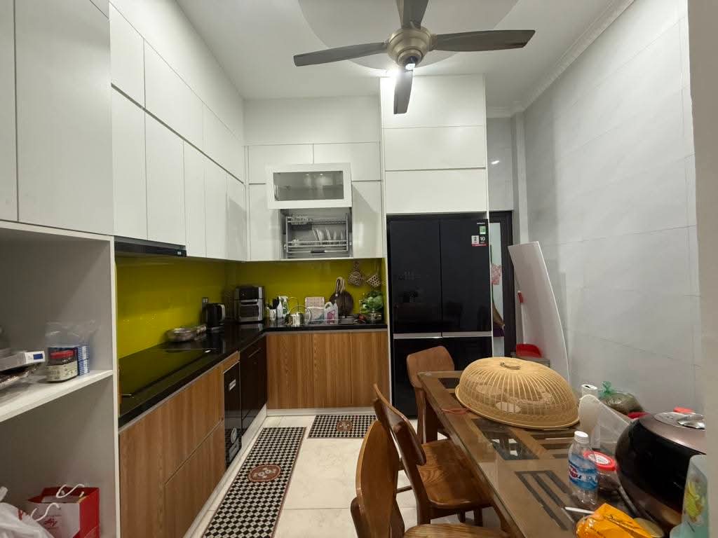 Hiếm - Xuân La - 36m2 chỉ 7.8 tỷ - căn góc - ô tô - dân xây mới koong