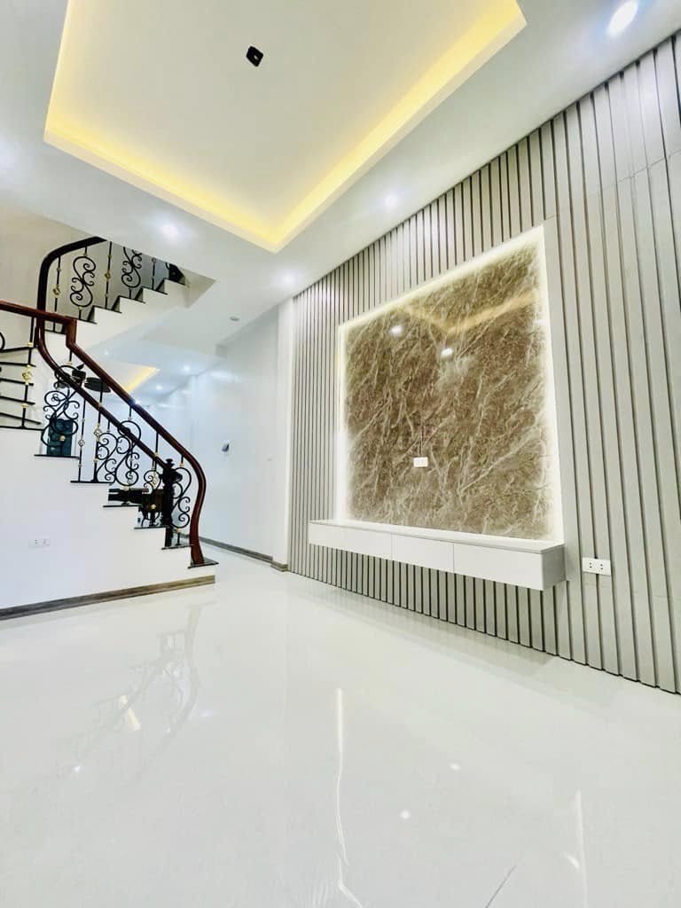VỊ TRÍ ĐẸP - NHÀ MỚI LUNG LINH - TIỀM NĂNG PHÁT TRIỂN CAO - CÓ SỔ