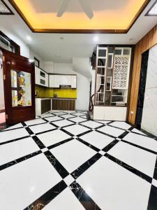 Siêu phẩm Tây Hồ. Gần phố , gần Hồ Tây. Vị trí trung tâm, full tiện ích. Nhà ở ngay