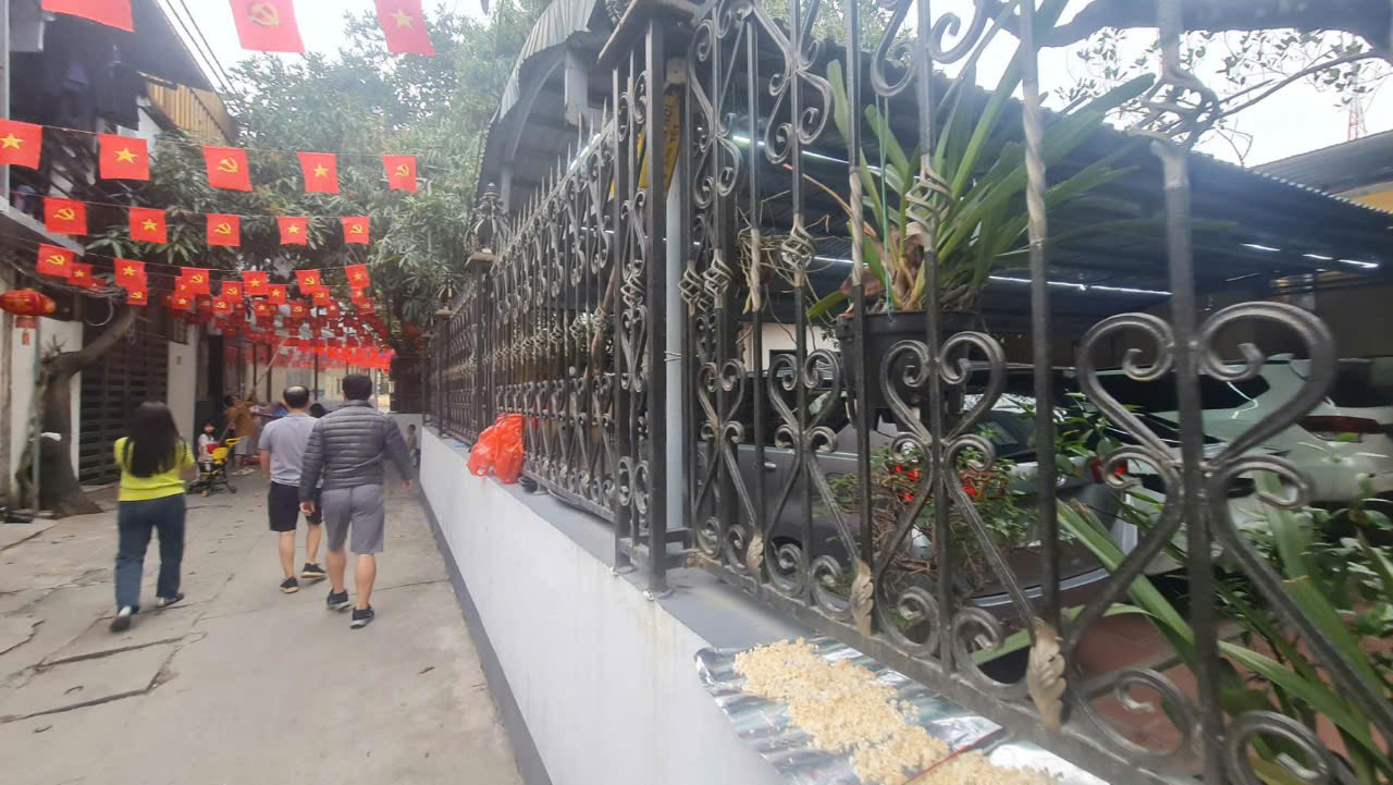 LÔ GÓC-LÕI NAM TỪ LIÊM-CÁCH MẶT PHỐ 20M