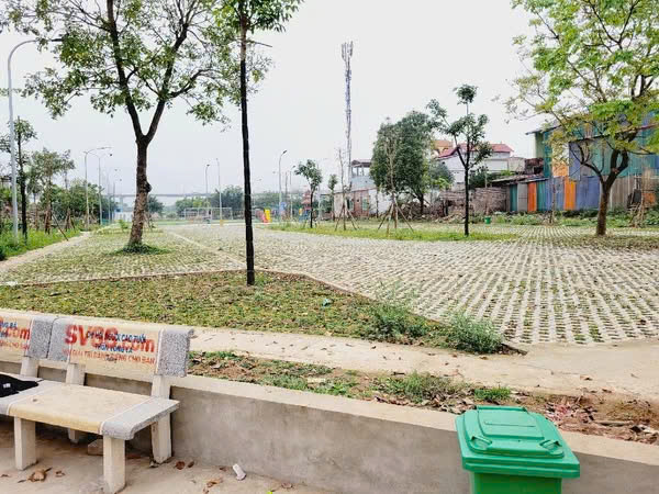 VÕNG LA - ĐÔNG ANH. LÔ GÓC TRONG KHU GIÃN DÂN. ĐƯỜNG Ô TÔ TRÁNH. VIEW CÔNG VIÊN. HÀNG HOT GIÁ RẺ BẤT NGỜ.