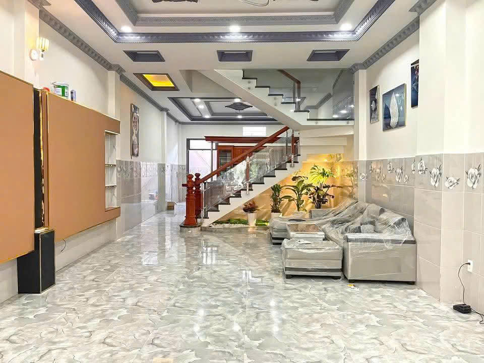 BÁN NHÀ NGUYỄN THỊ THẬP, 75M2, NHỈNH 5 TỎI DT: 75m2, ngang 4m