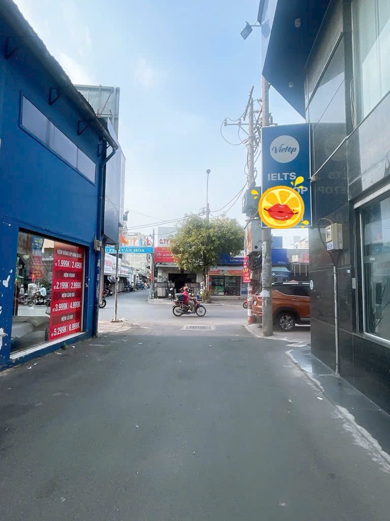 NHÀ ĐẸP,  GẦN MẶT TIỀN, HẺM XE HƠI, 9.X TỶ