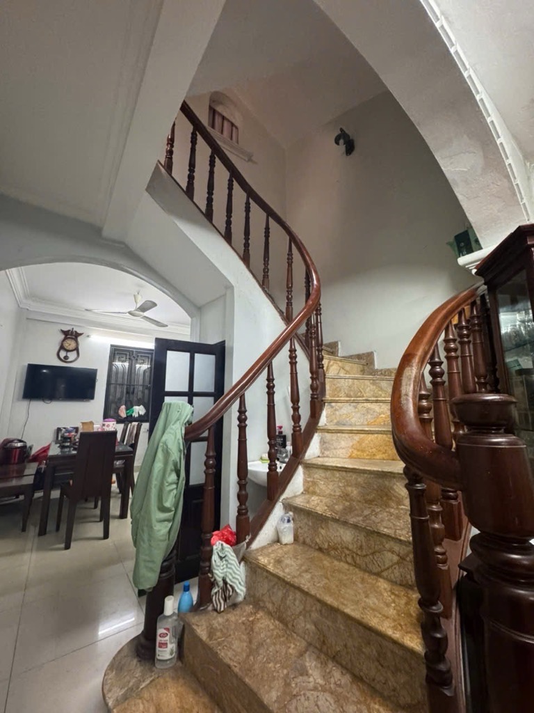 LÔ GÓC CỰC HIẾM, NHÀ Ở TIỆN LỢI