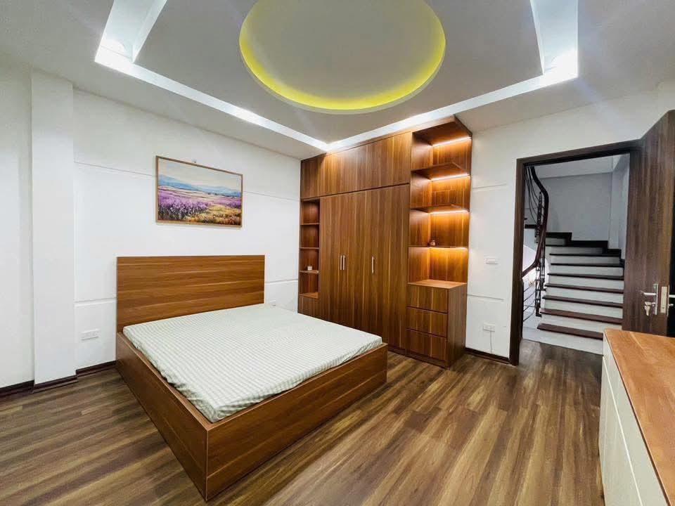 Nhà đẹp lạc lõng quân
