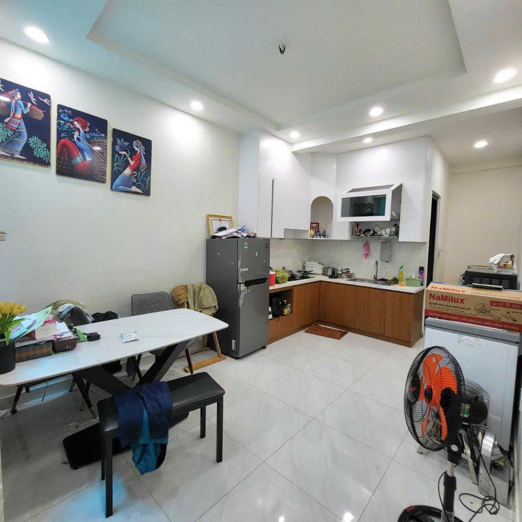 Bán nhà mới xây 2 tầng, 3.1x14m, NỞ  HẬU, chỉ hơn 4tỷ, có sân rộng trước nhà để oto