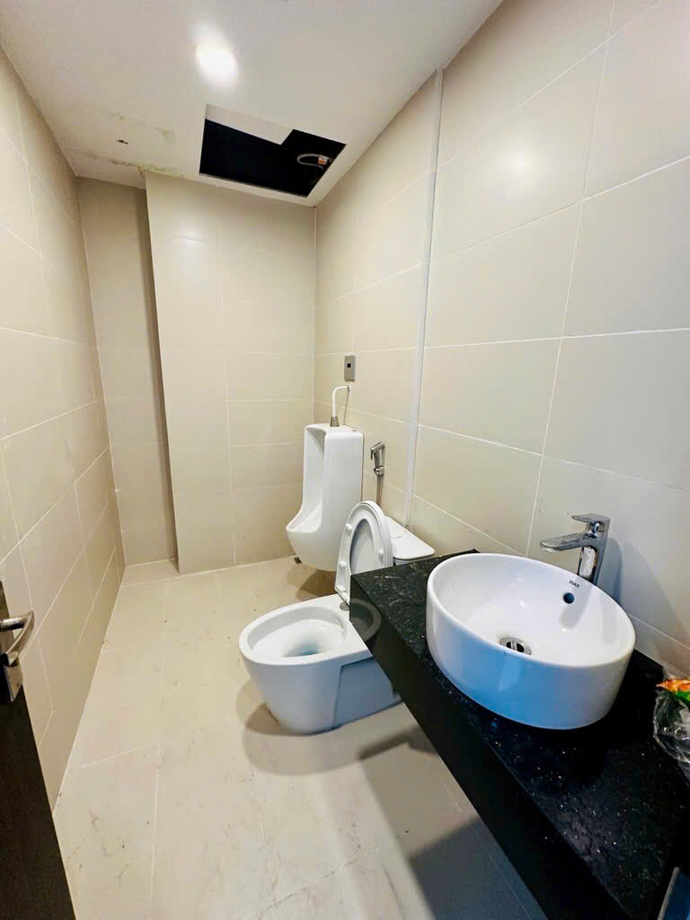 Bán nhà phố Xuân Quỳnh, Trung Hòa, Cầu Giấy, con phố nhà giầu đẹp nhất Quận.