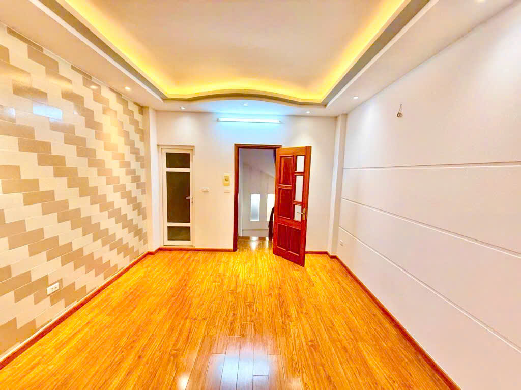 BÁN NHÀ NGUYỄN KHANG, 35m2, MT4m, 5 TẦNG, TRƯỚC SAU THOÁNG, NGÕ BA GÁC THÔNG 08 HƯỚNG, 7.x TỶ.