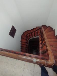 Bán 02 căn nhà cạnh nhau phố Trung Kính. Phần thưởng cho người có đủ tiềm lực và sự kiên nhẫn chờ đợi Hà Nội hoàn thành các con đường theo quy hoạch.