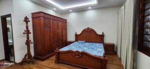 Chủ bán bớt nhà phân lô Trung Kính, 65m2, MT5.5m, 368 triệu/m2, ngõ ô tô tránh.