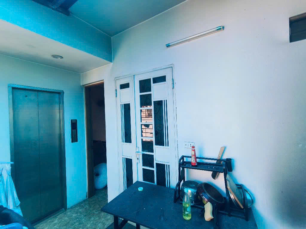 Bán nhà Kim Ngưu - Ô tô đỗ cửa, có thang máy - 25m - 6,5 tỷ ( Có thỏa thuận )