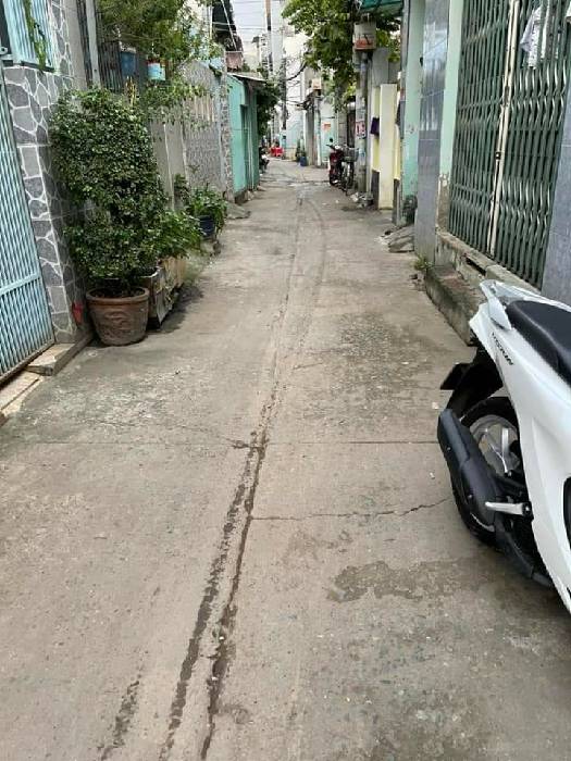 Cần bán gấp nhà sổ đẹp nở hậu, sát khu đô thị Him Lam, 60m2 nhà cấp 4, chỉ 4,8 tỷ