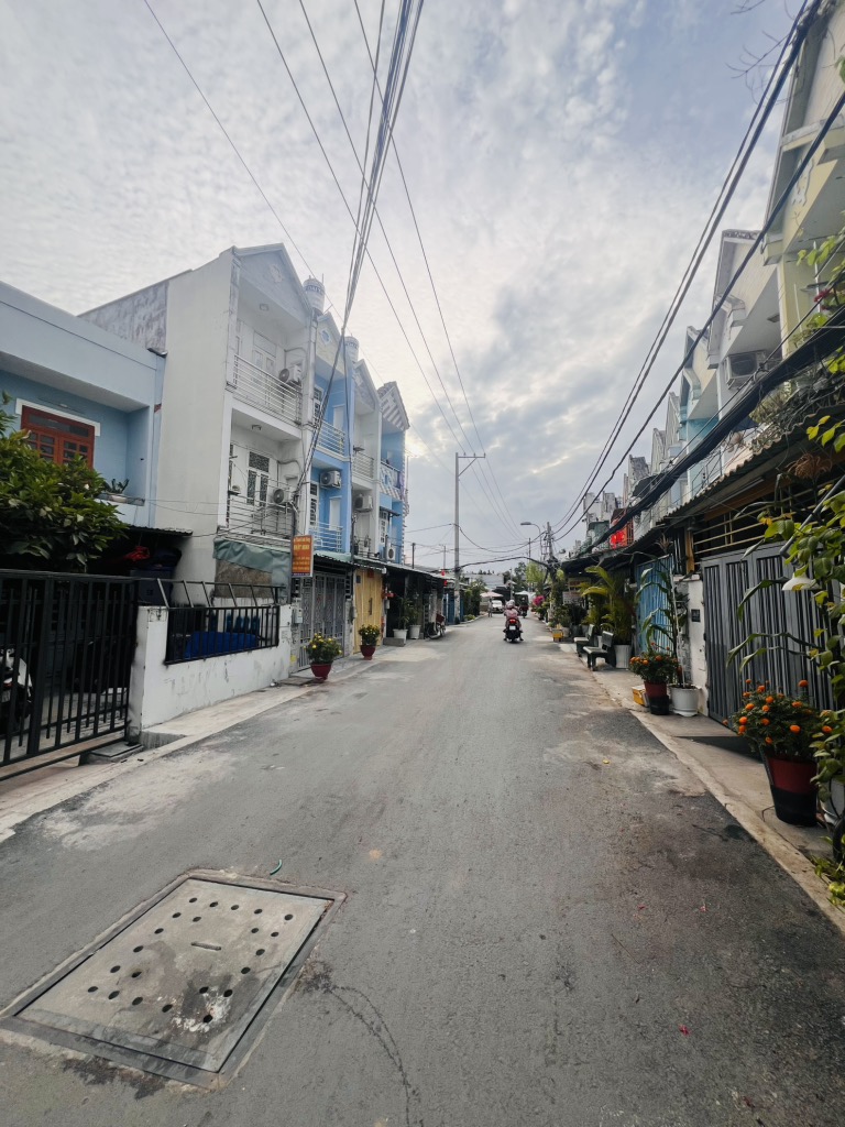 Cầu Phước Kiểng Đ. Lê v lương X.Nhơn Đức Nhà bè căn hộ 2tang > 160m2 > 5T sở hữu