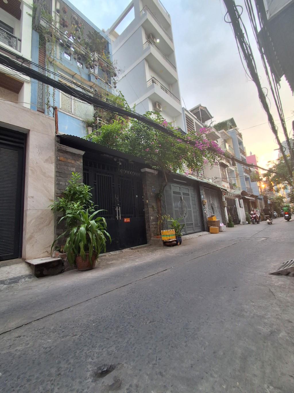NHÀ CÓ THANG MÁY, ĐANG CHO THUÊ 17 PHÒNG Đ. PHẠM HÙNG 6 TẦNG DT 89M2  CHỈ 17,9TY TL - LH 0941633163