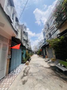 CẠNH BV H. NHÀ BÈ MỚI, Đ.LÊ VĂN LƯƠNG NHÀ 4 TẦNG CHỈ HƠN 3T
