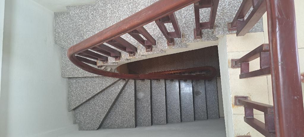 Bán nhà Võ Chí Công ba gác đậu cổng xa máy tránh, ở ngay, 35m2, nhỉnh 5,7 tỷ
