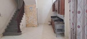 Bán nhà Võ Chí Công ba gác đậu cổng xa máy tránh, ở ngay, 35m2, nhỉnh 5,7 tỷ