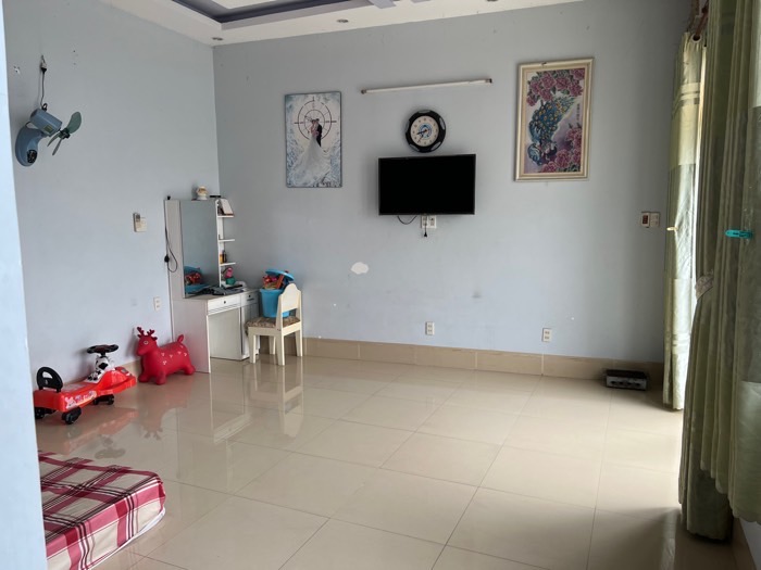 NHÀ 3 TẦNG LINH XUÂN XE HƠI ĐỖ CỬA NHỈNH 5TỶ
