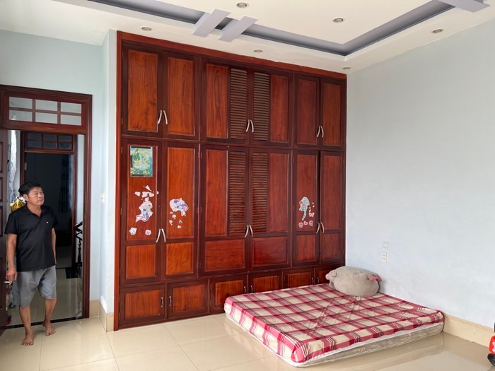 NHÀ 3 TẦNG LINH XUÂN XE HƠI ĐỖ CỬA NHỈNH 5TỶ