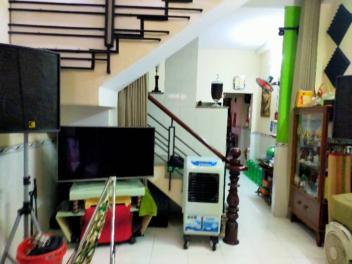 Nhà đẹp đường rộng thông thoáng.