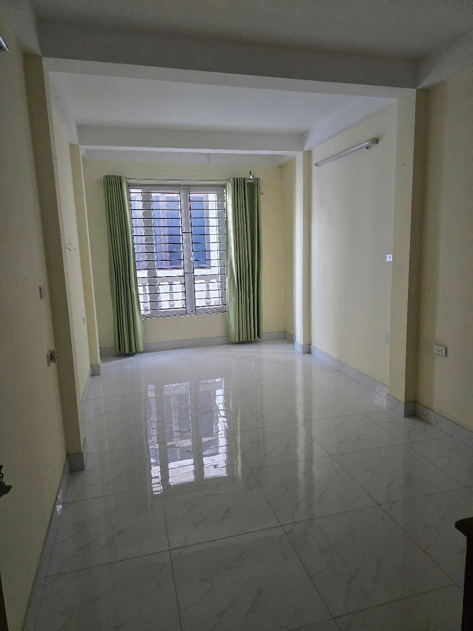 BÁN NHÀ PHÂN LÔ 2 MẶT NGÕ KHU VỰC MAI HƯƠNG - BÙI NGỌC DƯƠNG 38M2 - X3 TẦNG - GẦN ĐẠI HỌC BÁCH KHOA