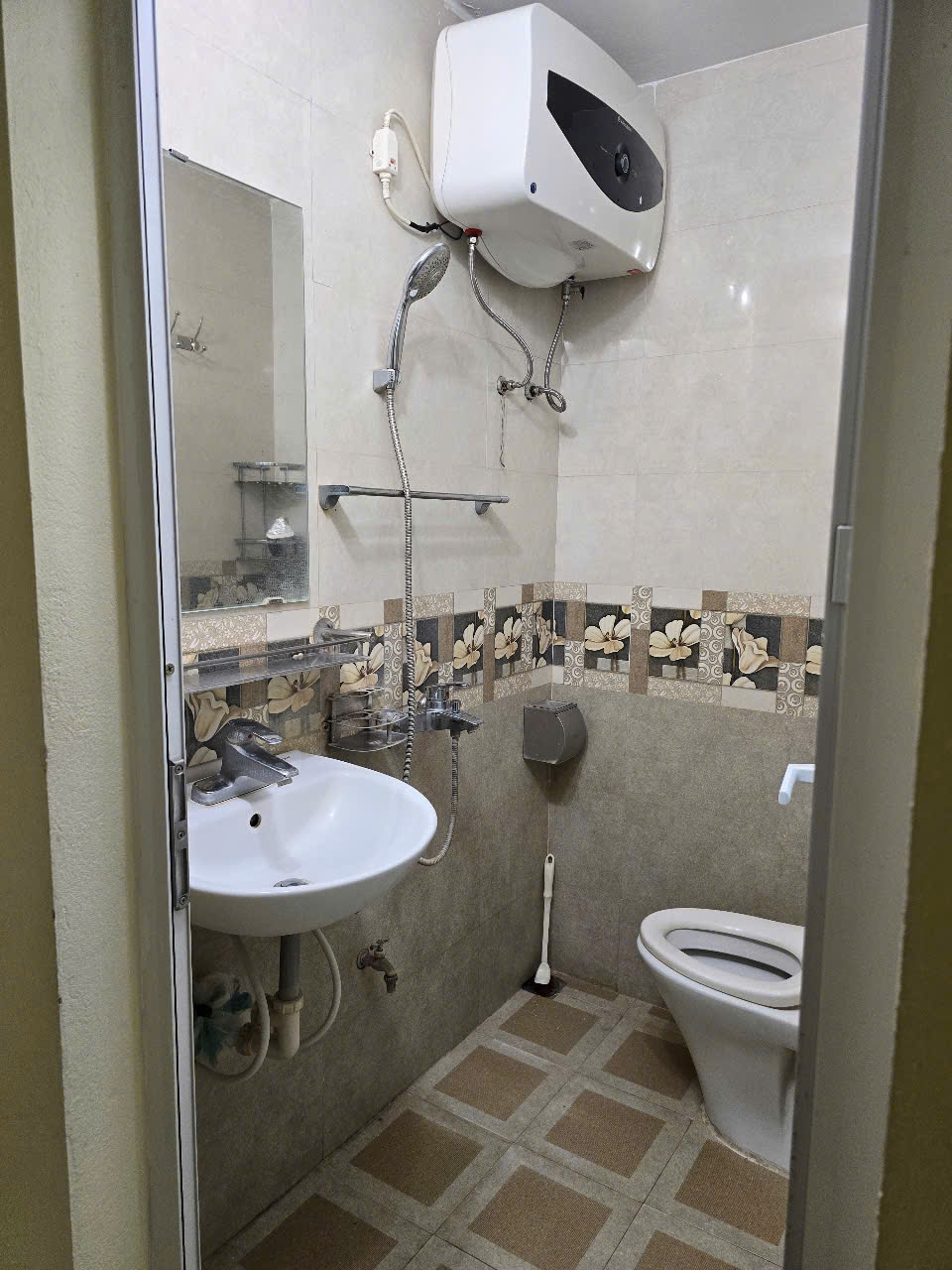 BÁN NHÀ PHÂN LÔ 2 MẶT NGÕ KHU VỰC MAI HƯƠNG - BÙI NGỌC DƯƠNG 38M2 - X3 TẦNG - GẦN ĐẠI HỌC BÁCH KHOA