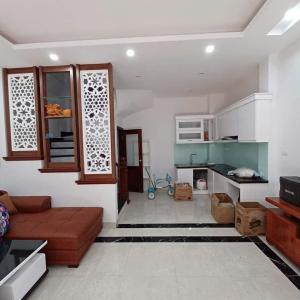 BÁN NHÀ CỰC HIẾM ĐÔNG ANH 38M- 5 TẦNG SIÊU ĐẸP NHỈNH 2,5 Tỷ - MẶT TIỀN RỘNG - Ô TÔ ĐỖ CỔNG- KO LỖI PHONG THỦY