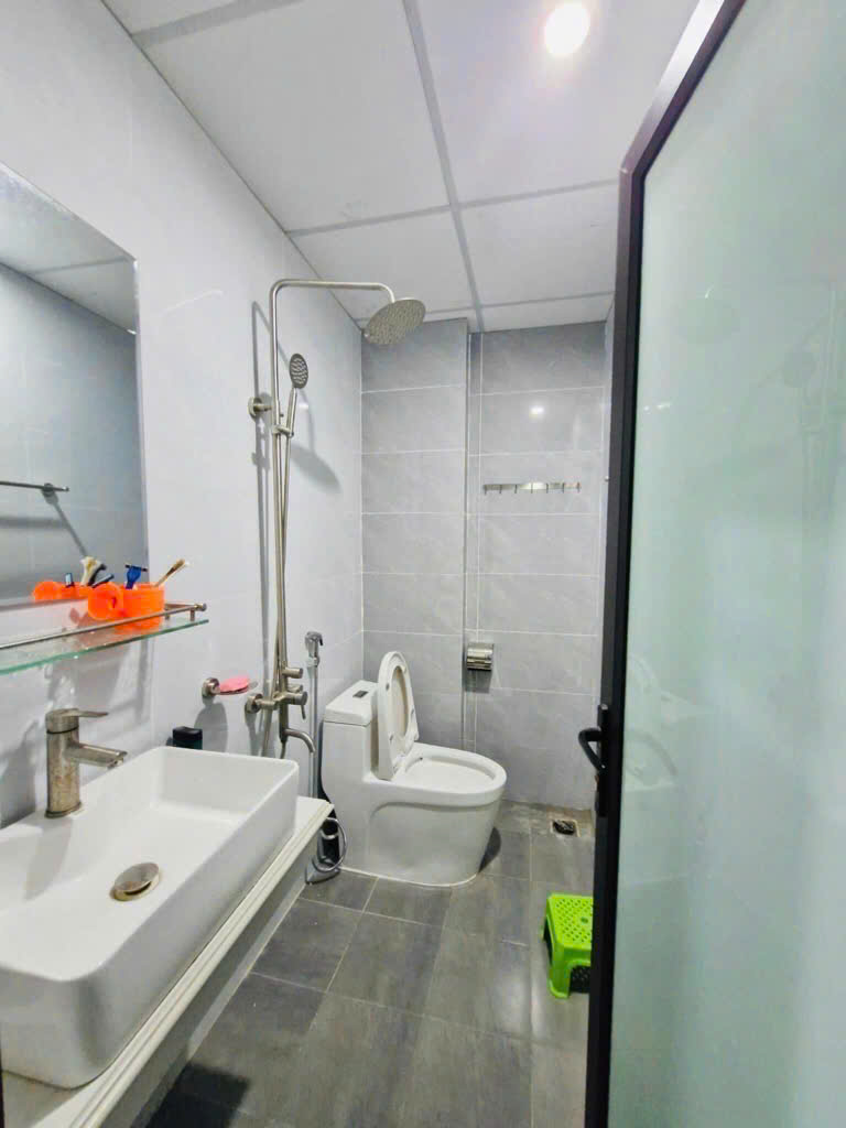 Bán nhà Hà Đông - Biên Giang - Nhà mới 5 tầng- lô góc -30m2 giá 4.3tỷ