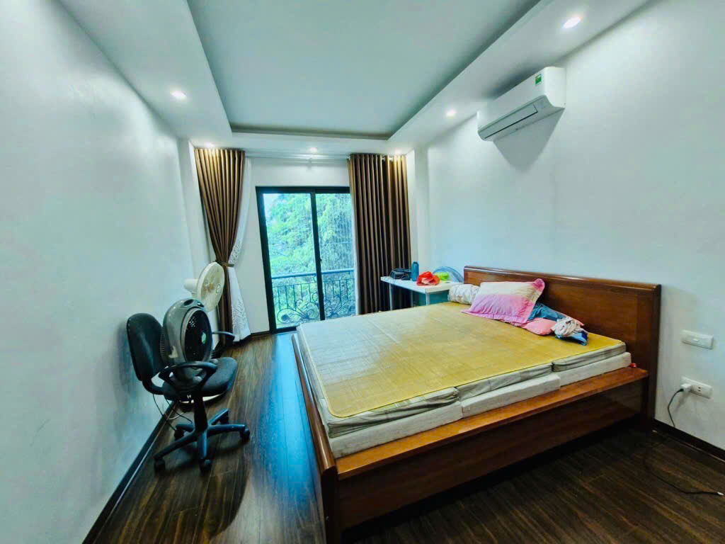 Bán nhà Hà Đông - Biên Giang - Nhà mới 5 tầng- lô góc -30m2 giá 4.3tỷ