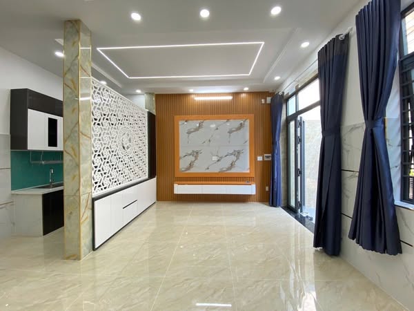 Bán nhà 6x10 - 3 tầng - hẻm oto - giá chỉ 5,x tỷ - ngay đường Tên Lửa