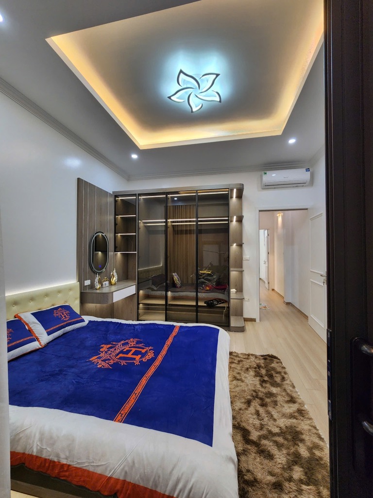 Bán nhà riêng tại Phố Thái Hà, 16,968 tỷ, 40m2, thang máy, đẹp như khách sạn.