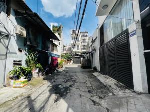 NHÀ CÒN MỚI ĐẸP ĐƯỜNG BÙI ĐÌNH TÚY, P12, BÌNH THẠNH, 2 TẦNG, 2PN, 2WC, ĐANG KINH DOANH CHO THUÊ TỐT, SỔ HỒNG, GIÁ 3.x T. Ỷ