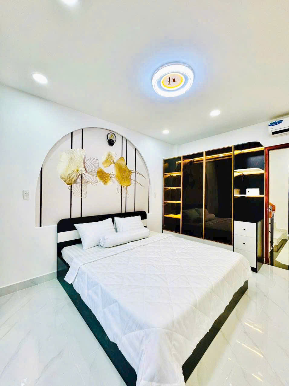 Khu Vip phân lô cao tầng. vị trí đẹp - 45m2, Gía Tốt 7xx Gần công viên Lang Hoa