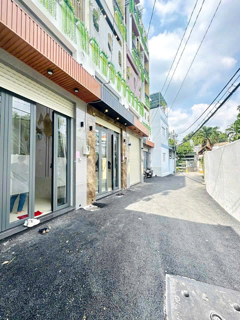 Khu Vip phân lô cao tầng. vị trí đẹp - 45m2, Gía Tốt 7xx Gần công viên Lang Hoa