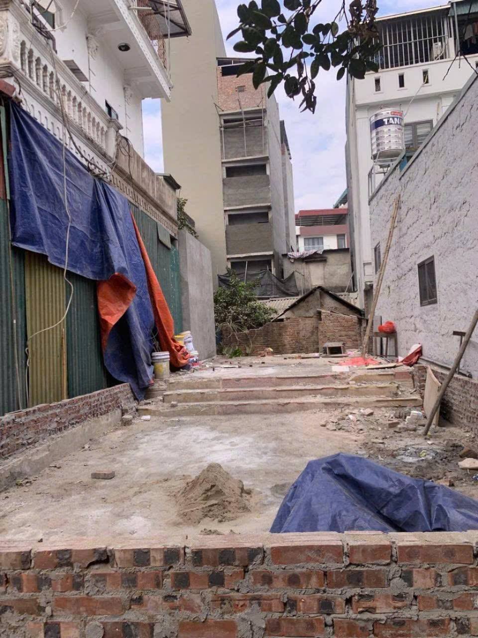 BÁN ĐẤT TẶNG NHÀ ĐẸP