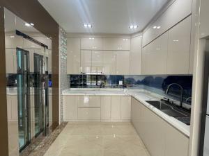 BÁN NHÀ MỄ TRÌ -Ô TÔ ĐỖ CỬA, NỘI THẤT ĐẲNG CẤP CHÂU ÂU