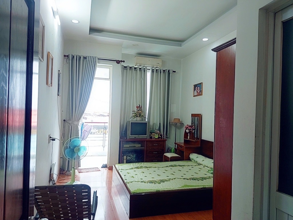 Nhà bán 2 mặt tiền chợ kinh doanh 8m Lý Thường Kiệt, Tân Bình 4 tầng đúc BTCT, 65m2, chỉ nhỉnh 10 tỷ